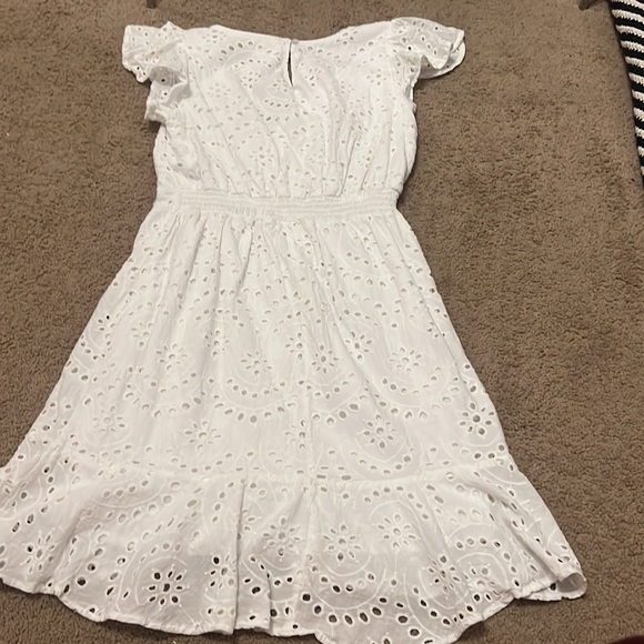 White summer dress - Picture 2 of 3